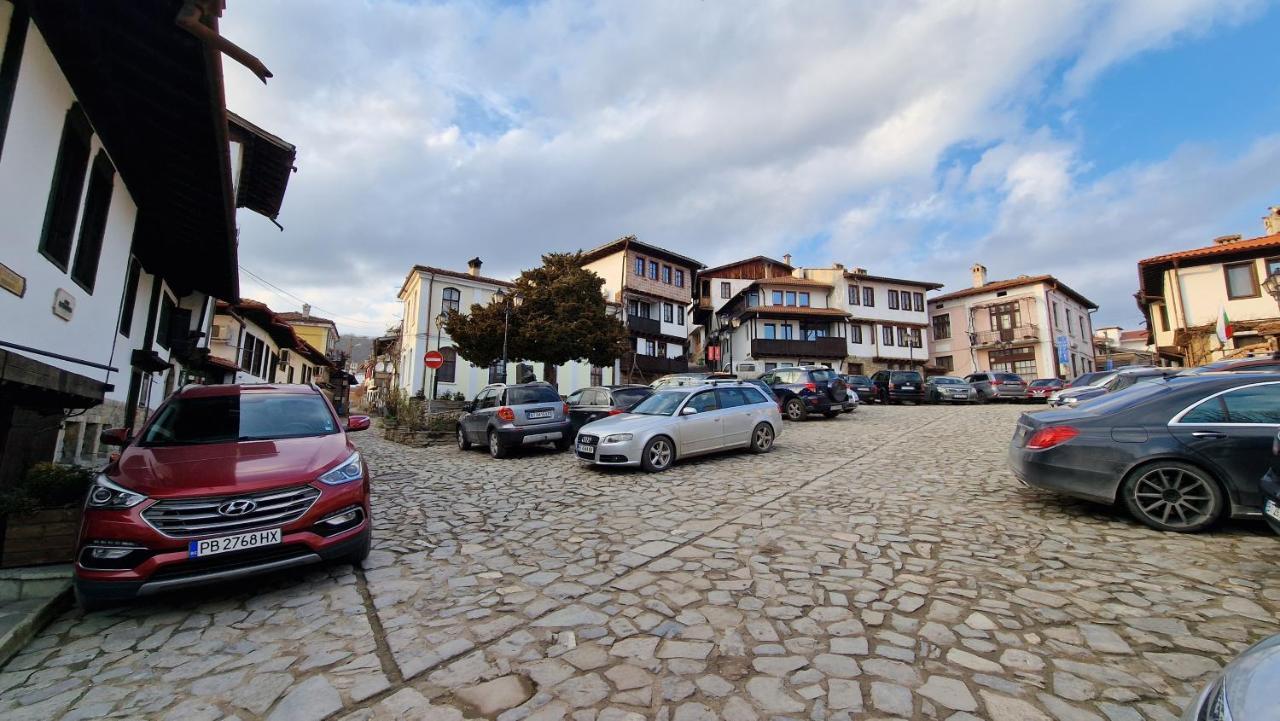 Fs Apartments - Beautiful Apartment In The Artistic Part Of Veliko Tarnovo Eksteriør billede